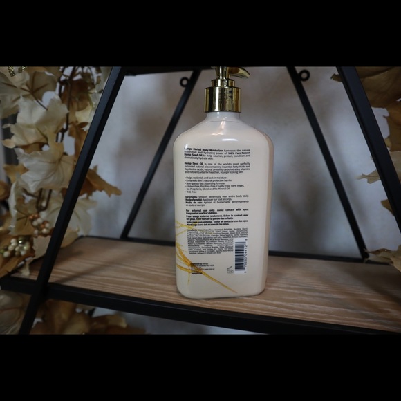 NEW. 17 fl oz Hempz Moisturizer. ⭐️LIMITED… - Picture 5 of 5